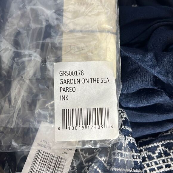 Quagga Green Label Women's Pompom Accent Scarf In Blue One Size NWT - Picture 12 of 12